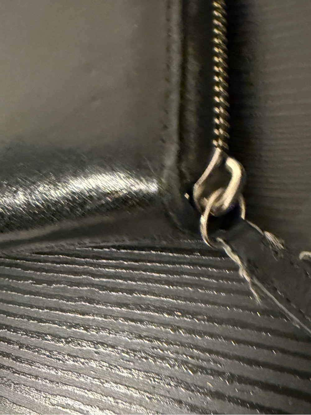 Coach Black Leather Zip Around Wallet with Silver Coach Emblem - Picture 6 of 7